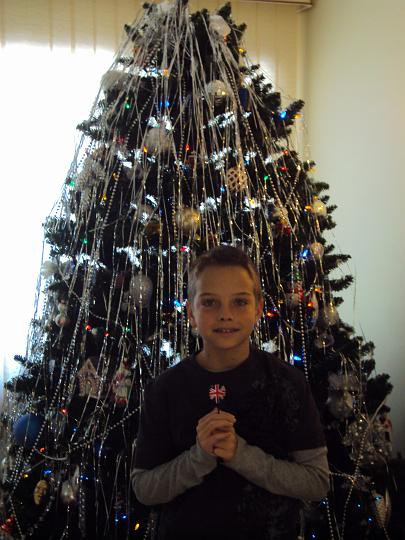 Alesha and New Year tree  6.jpg